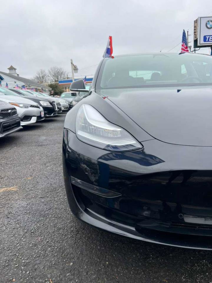 Used 2019 Tesla Model 3 Standard Range Plus image 2