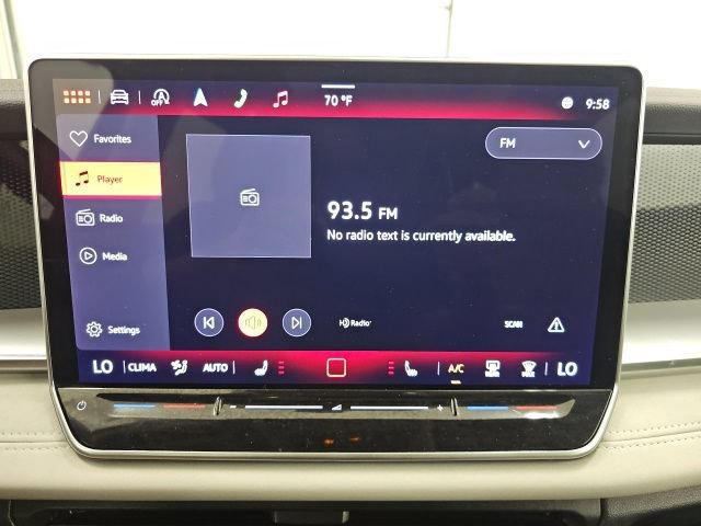 Used 2025 Volkswagen Tiguan SE w/ Panoramic Sunroof Package AWD/4WD image 24