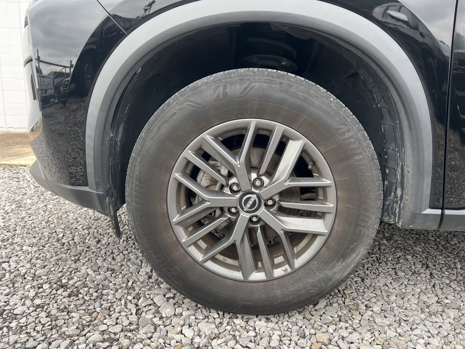 Used 2023 Nissan Rogue S image 7