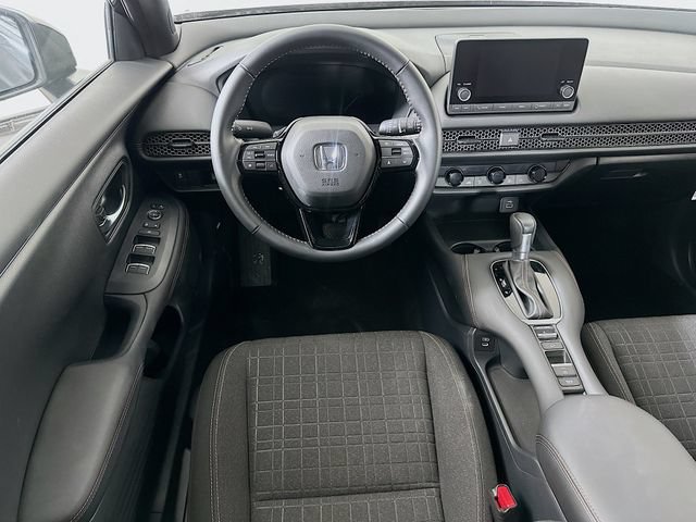 Certified 2025 Honda HR-V Sport image 4
