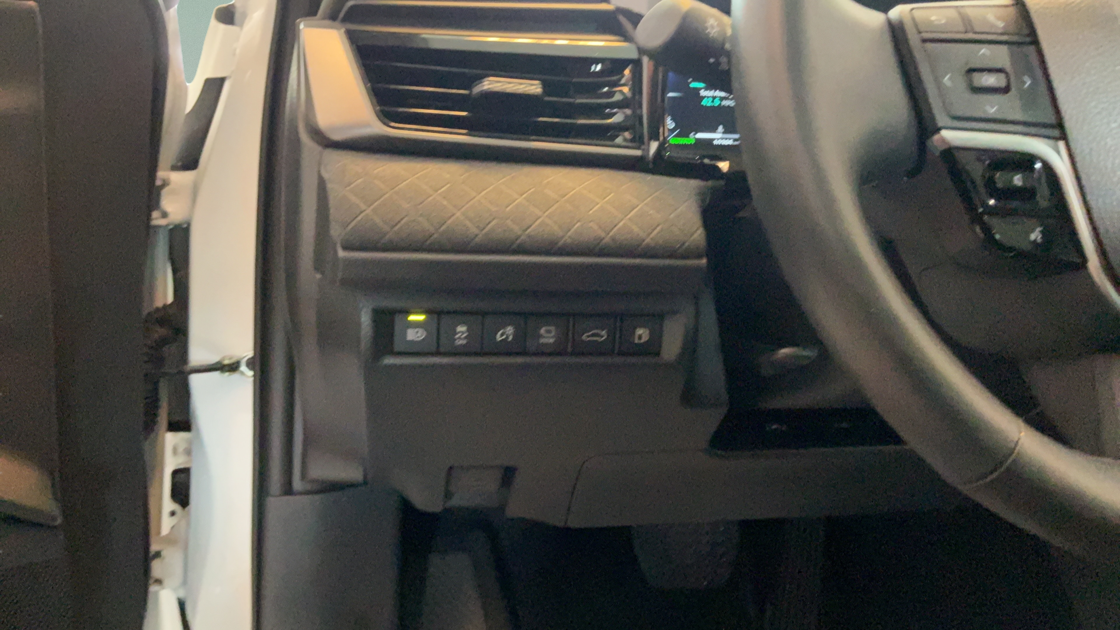 Certified 2025 Toyota Camry XLE w/ Premium Plus Package FWD image 24