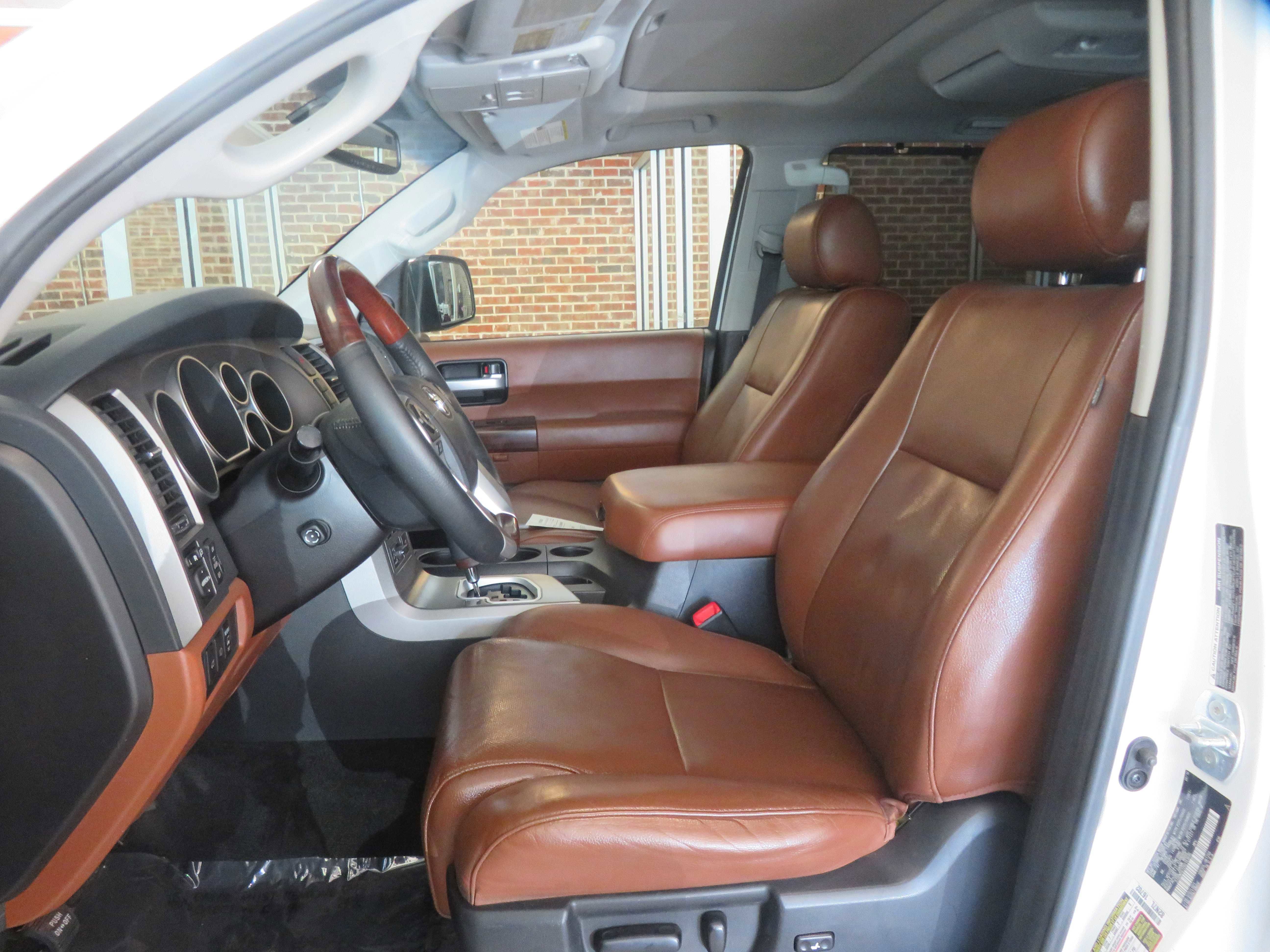 Used 2016 Toyota Sequoia Platinum AWD/4WD image 16