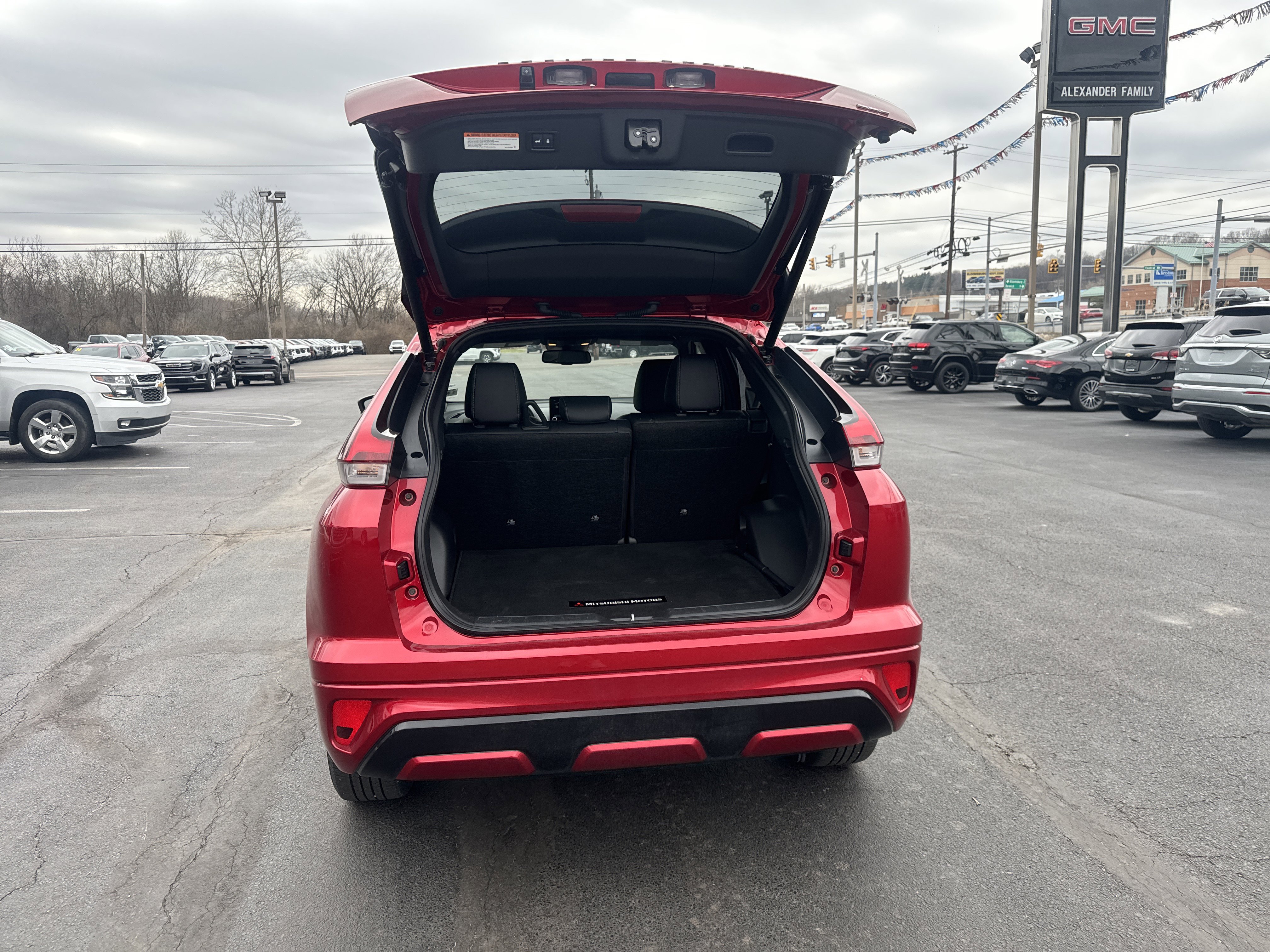 Used 2025 Mitsubishi Eclipse Cross SEL video 5