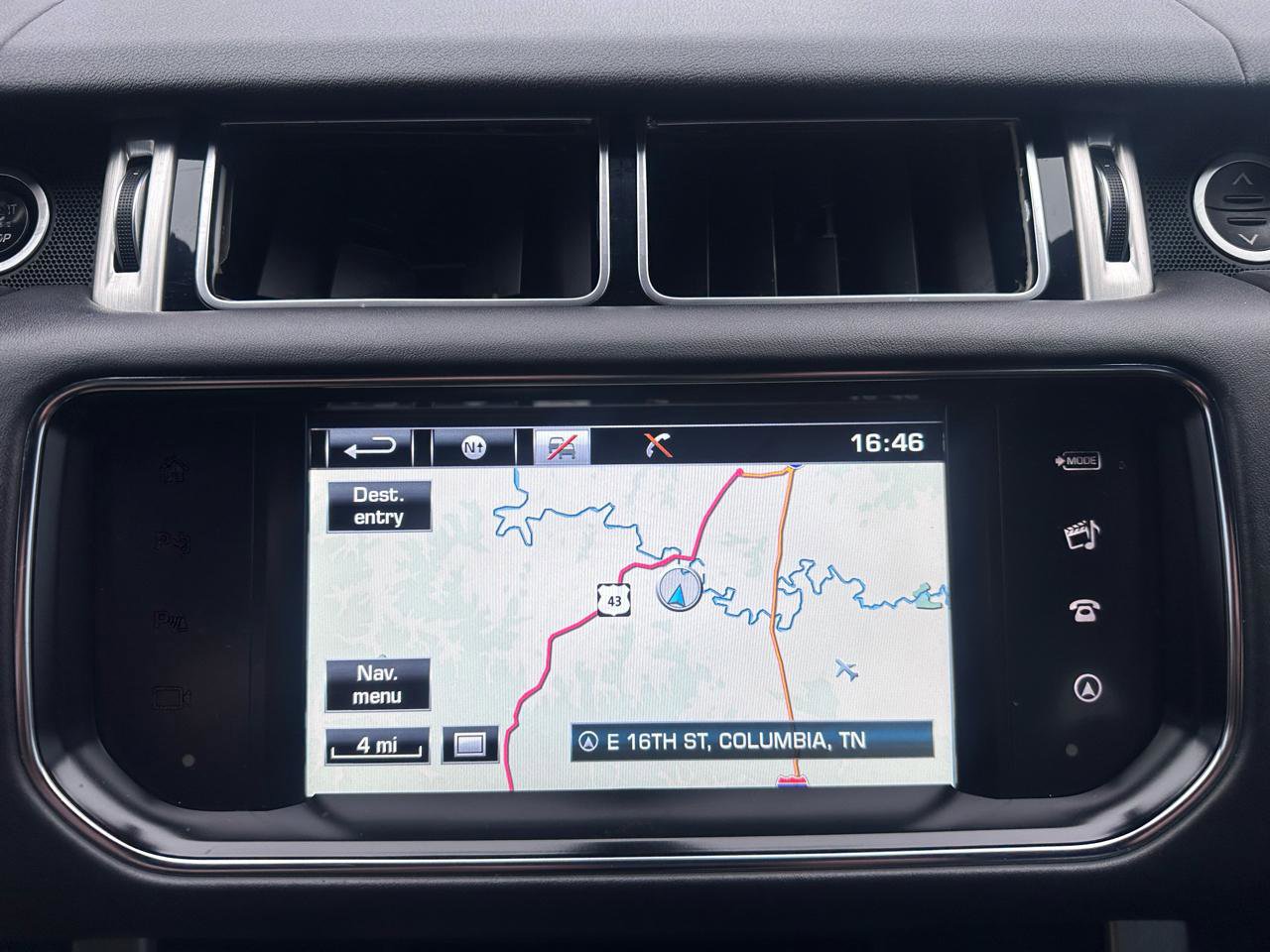 Used 2016 Land Rover Range Rover Supercharged image 30