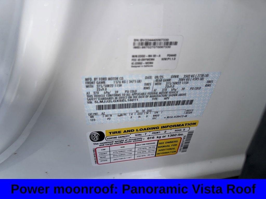 Used 2025 Lincoln Navigator Reserve w/ Jet Appearance Package image 15