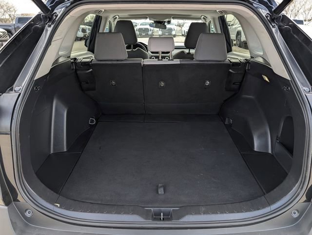 Used 2022 Toyota RAV4 XLE w/ Convenience Package image 25