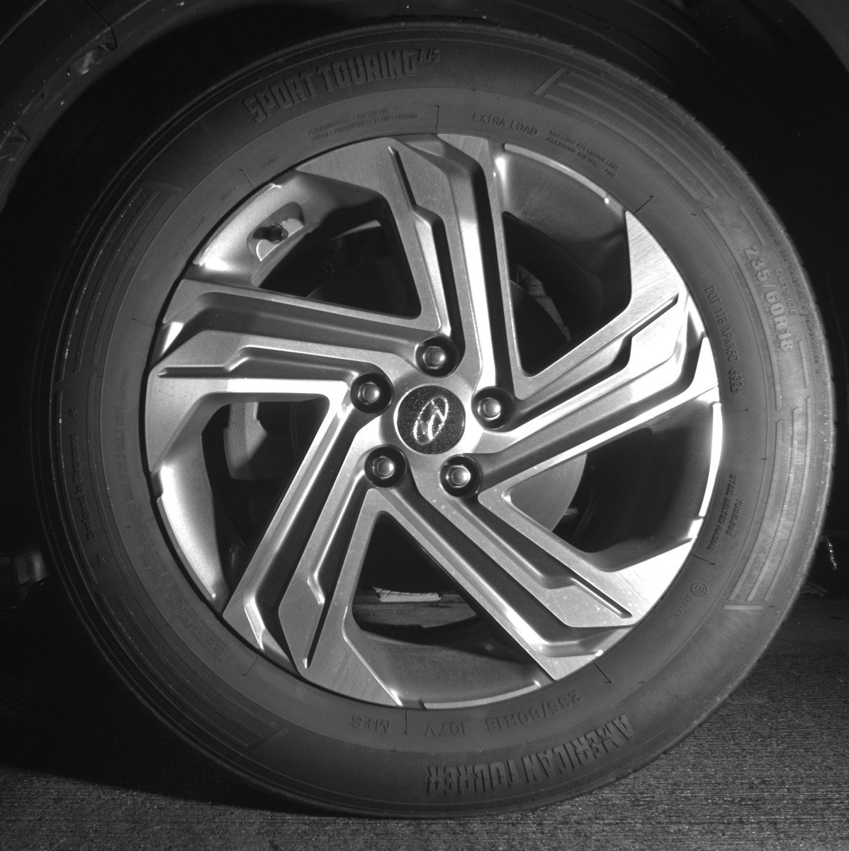 Used 2023 Hyundai Santa Fe SEL w/ Premium Package image 12