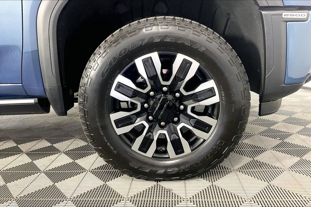 Used 2026 GMC Sierra 2500 Denali Ultimate AWD/4WD image 12