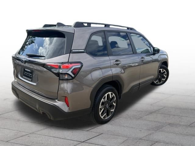 Used 2025 Subaru Forester Premium AWD/4WD image 6