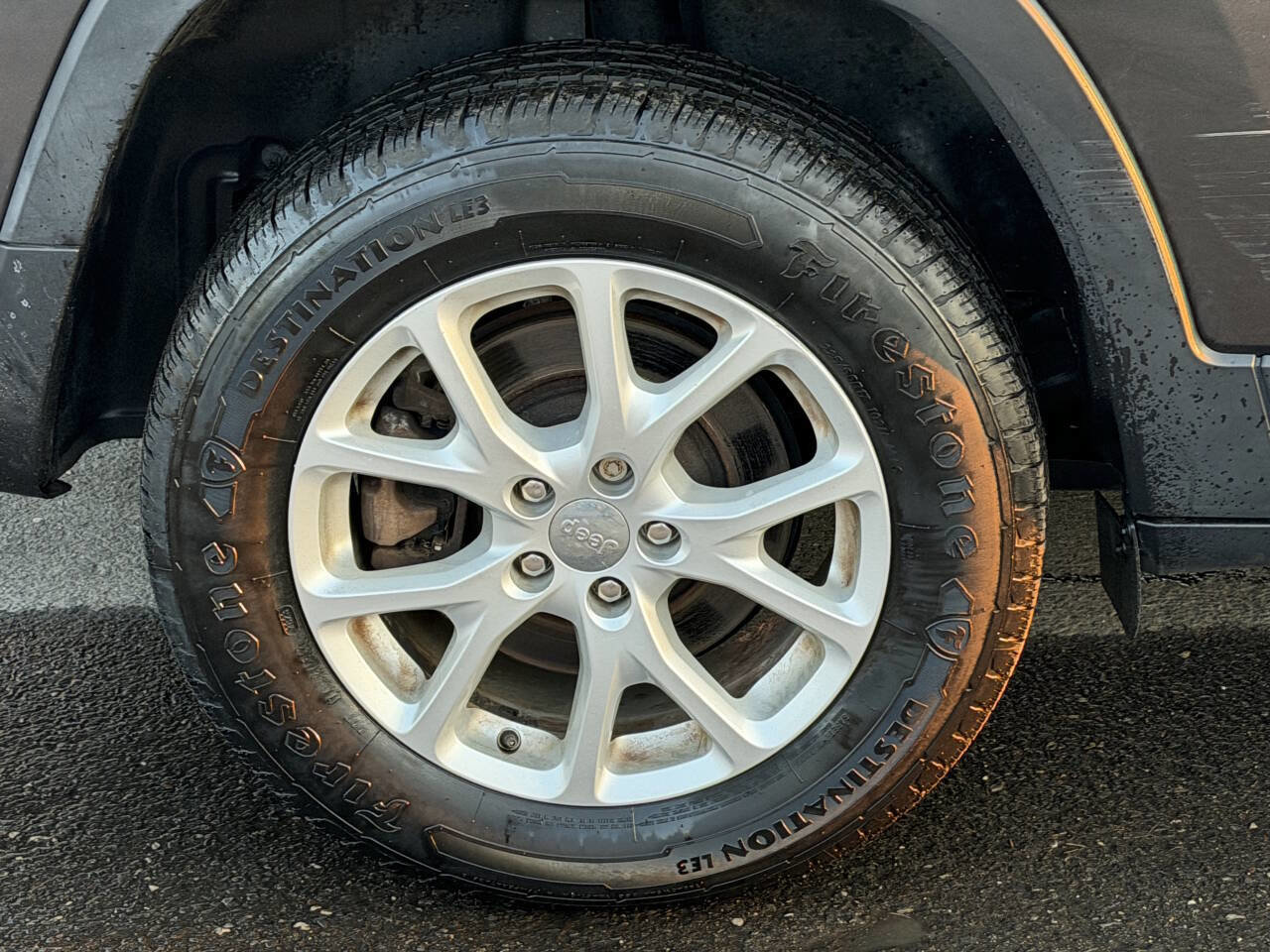 Used 2017 Jeep Cherokee Latitude w/ Comfort/Convenience Group image 23