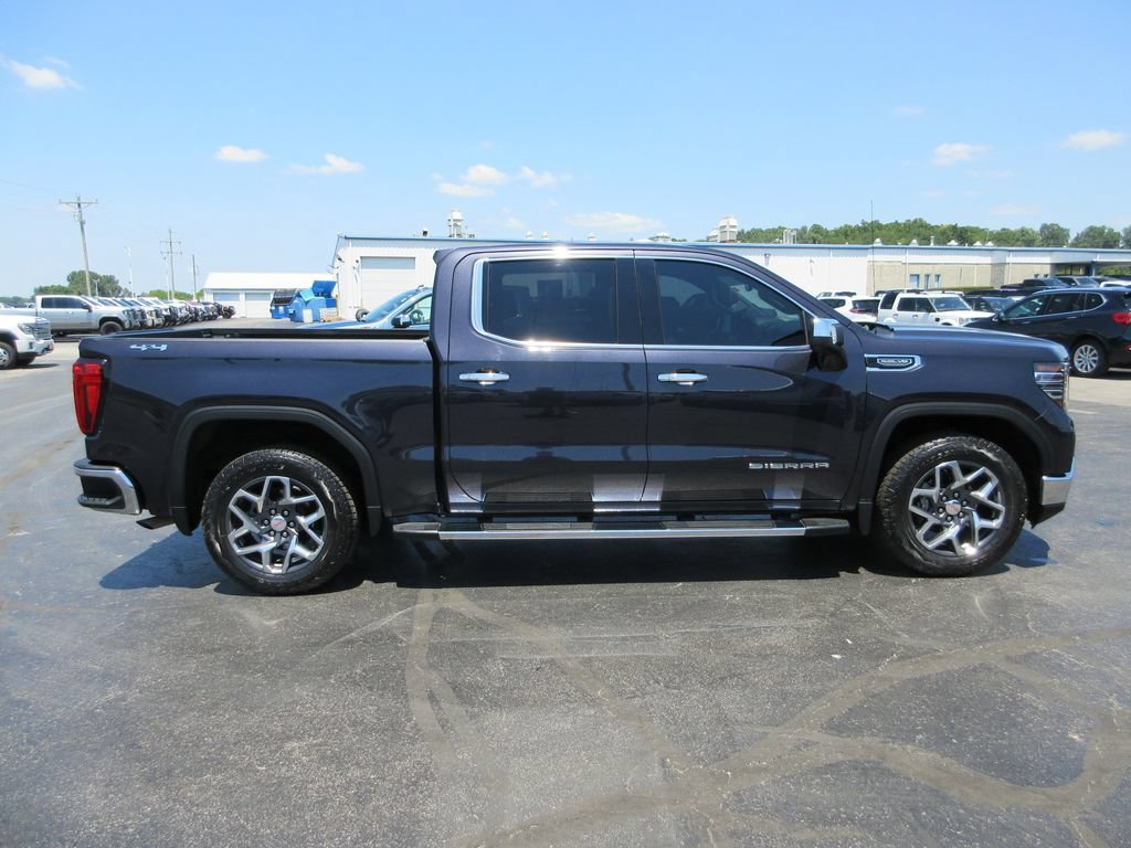 Certified 2022 GMC Sierra 1500 SLT w/ SLT Premium Plus Package AWD/4WD image 5