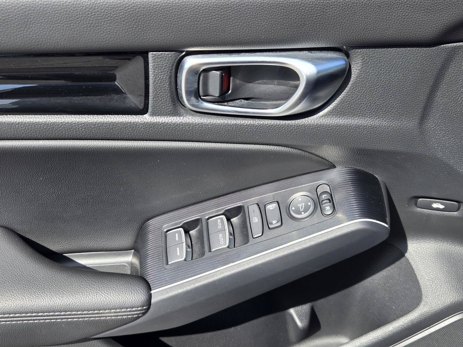 Used 2025 Honda Civic Sport Touring image 22