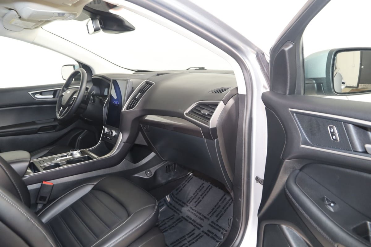 Used 2024 Ford Edge SEL w/ Convenience Package AWD/4WD image 39