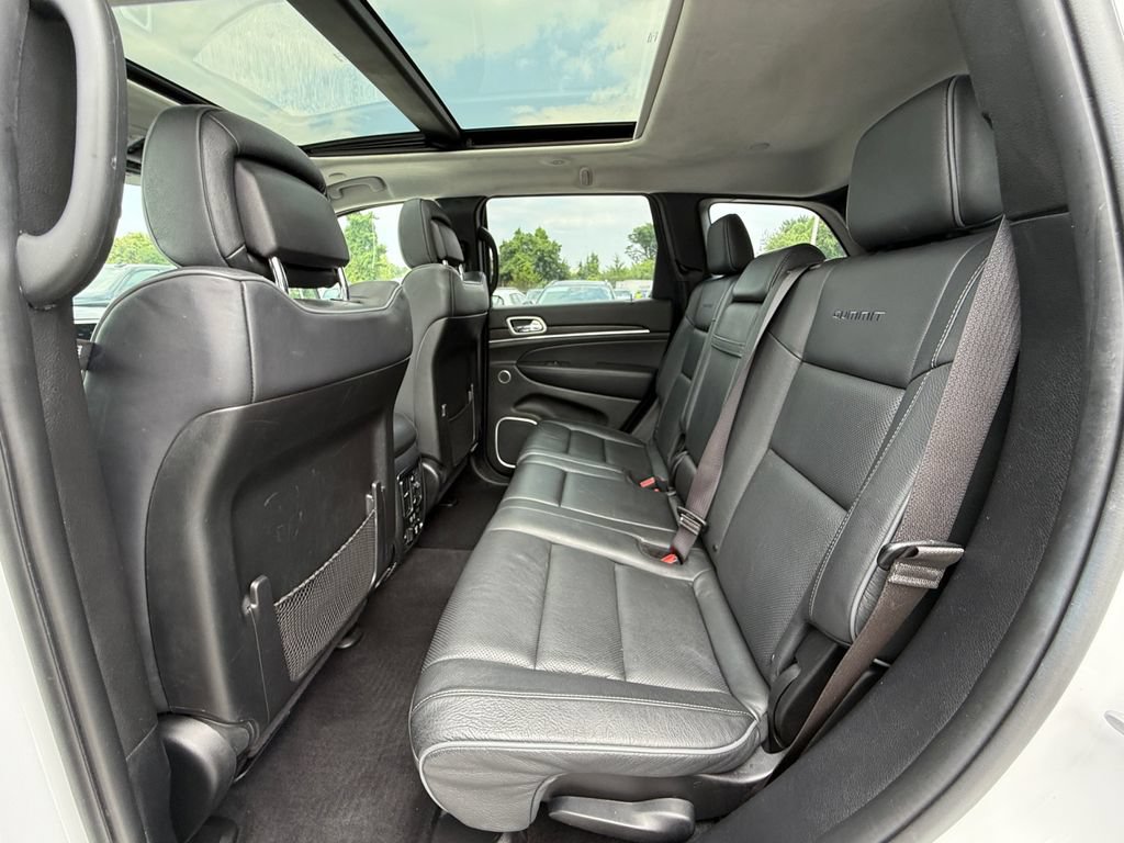Used 2019 Jeep Grand Cherokee Summit w/ Platinum Series Group AWD/4WD image 26