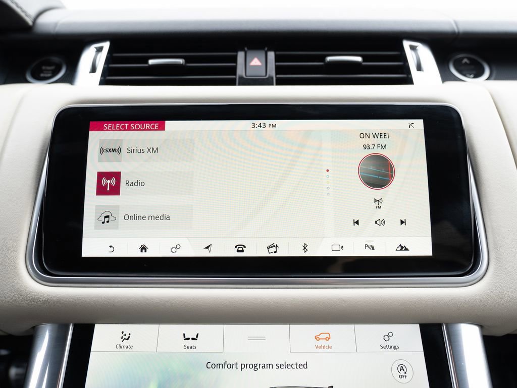 Certified 2022 Land Rover Range Rover Sport HST image 30