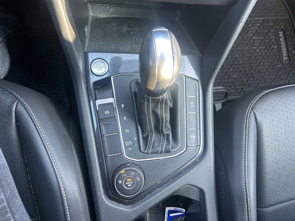 Used 2021 Volkswagen Tiguan SE R-Line image 28