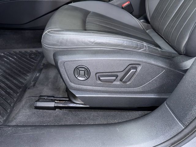 Used 2022 Audi e-tron Premium Plus w/ Premium Plus Package image 8