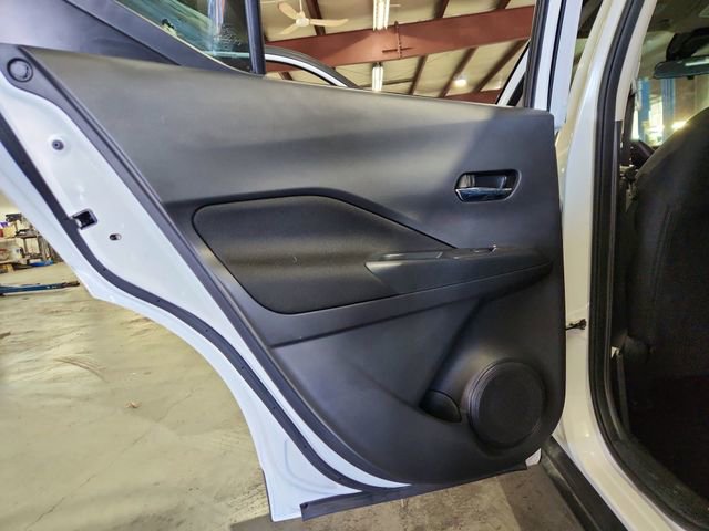 Used 2024 Nissan Kicks SV FWD image 18