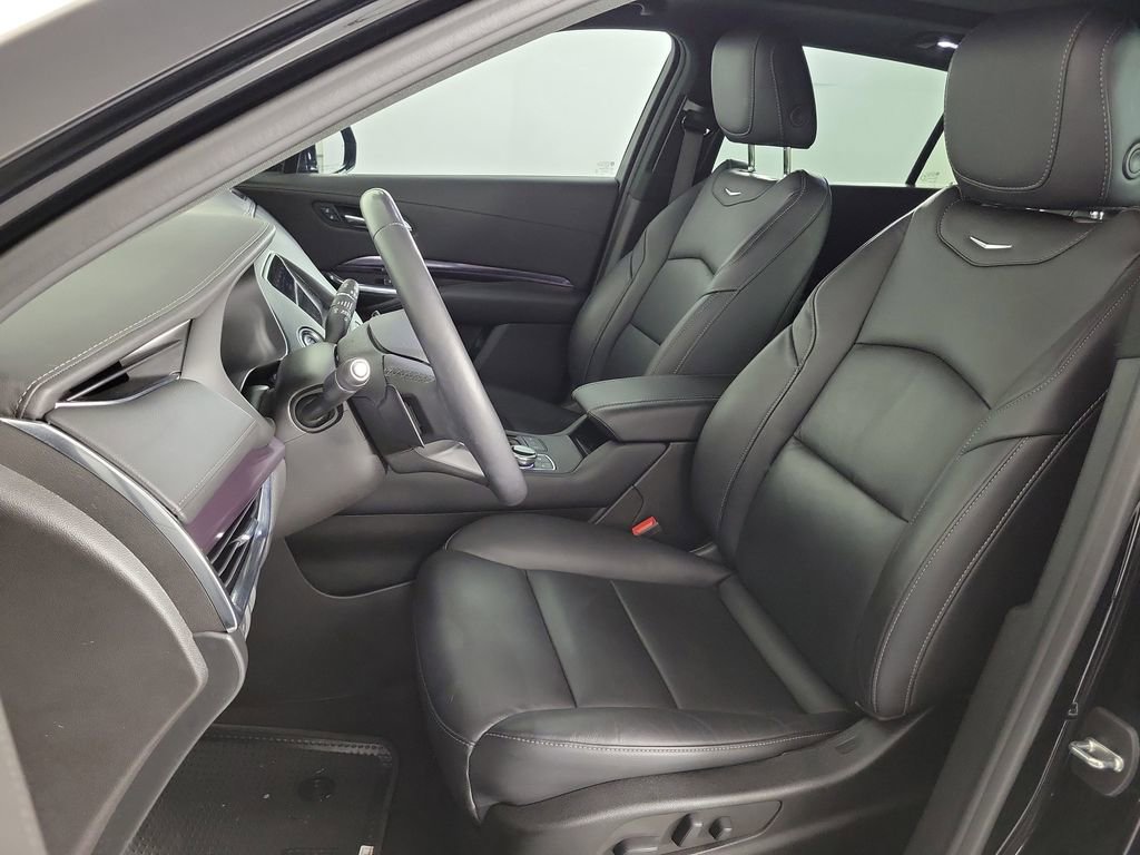 Certified 2023 Cadillac XT4 Luxury w/ Cold Weather Package FWD image 25