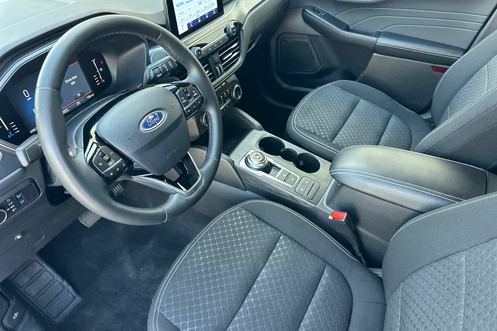 Used 2024 Ford Escape Active AWD/4WD image 12