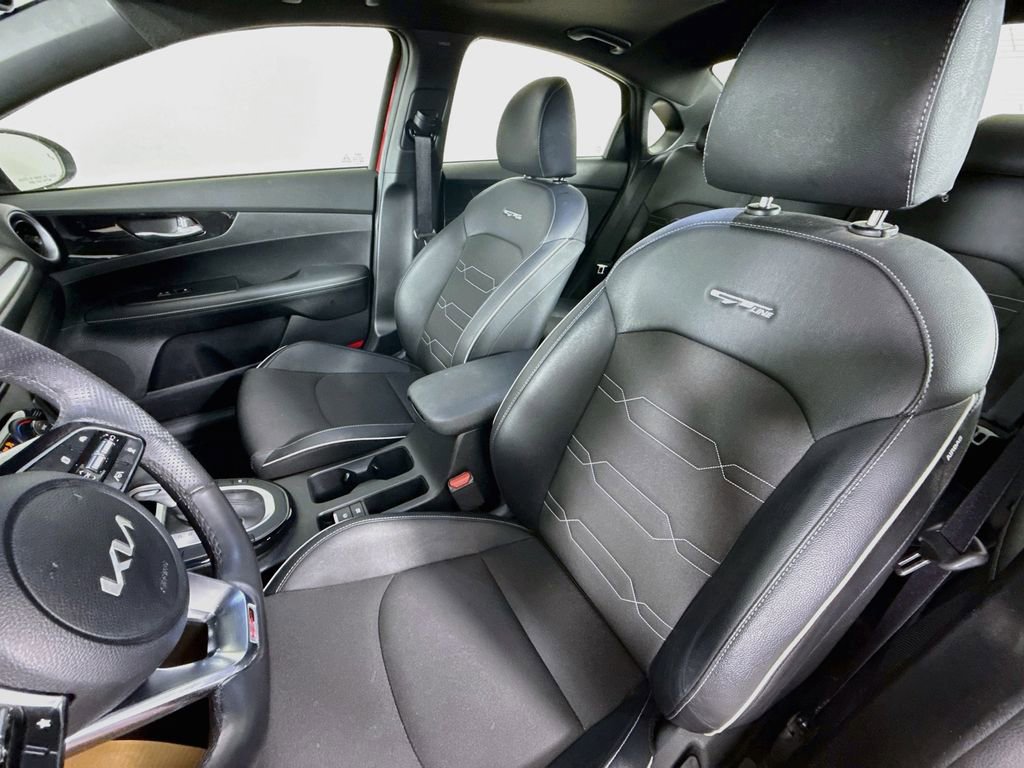 Used 2024 Kia Forte GT-Line w/ GT-Line Premium Package FWD image 11
