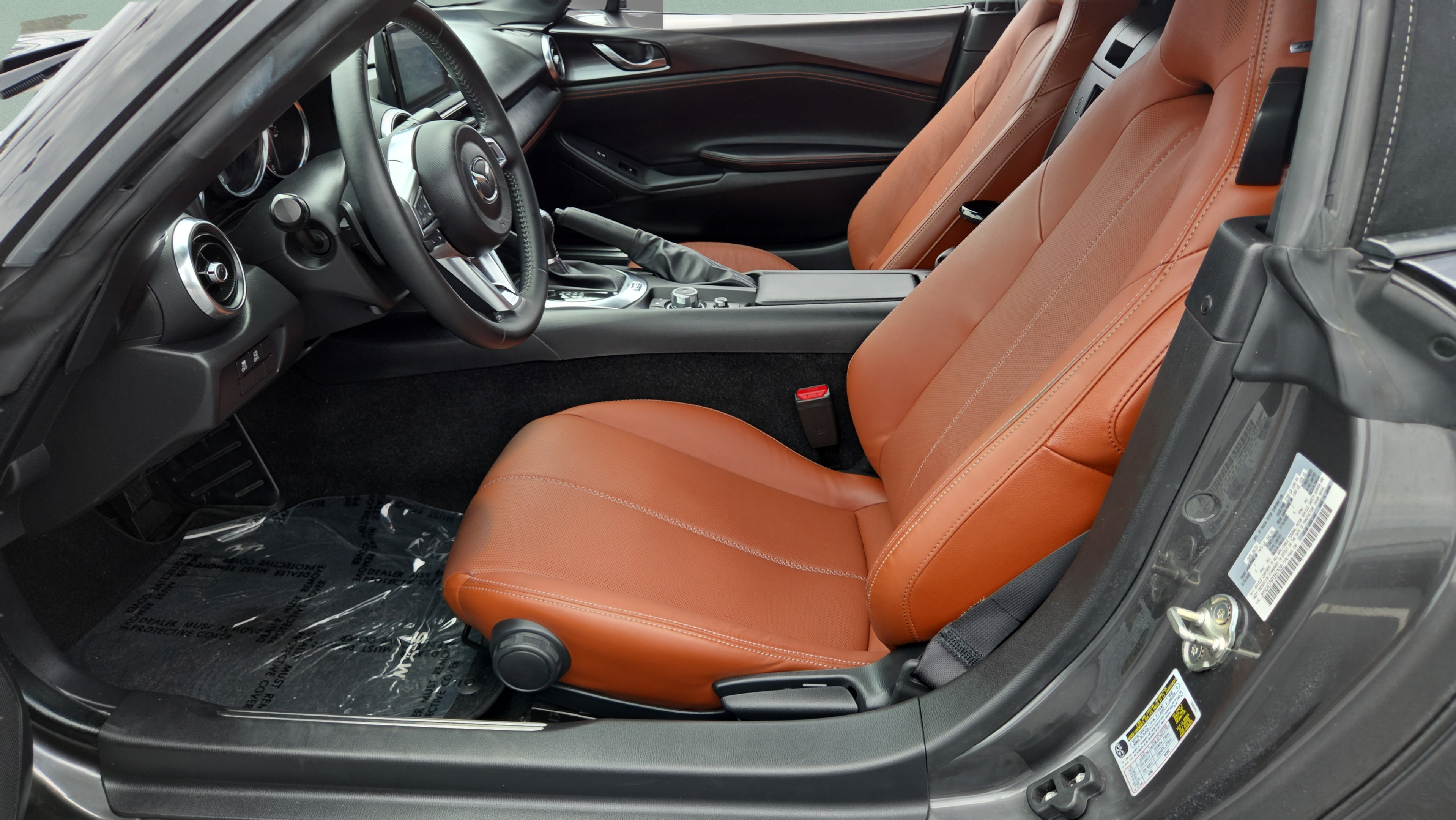Used 2023 MAZDA MX-5 Miata Grand Touring RWD image 9