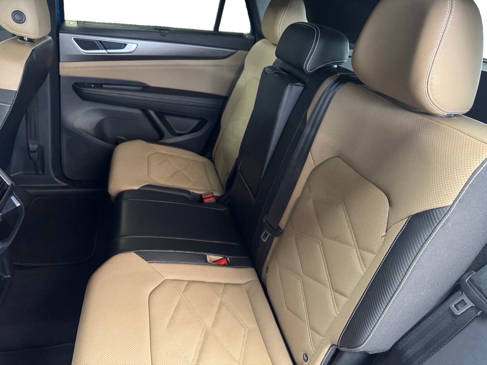 Used 2024 Volkswagen Atlas Cross Sport SE image 13