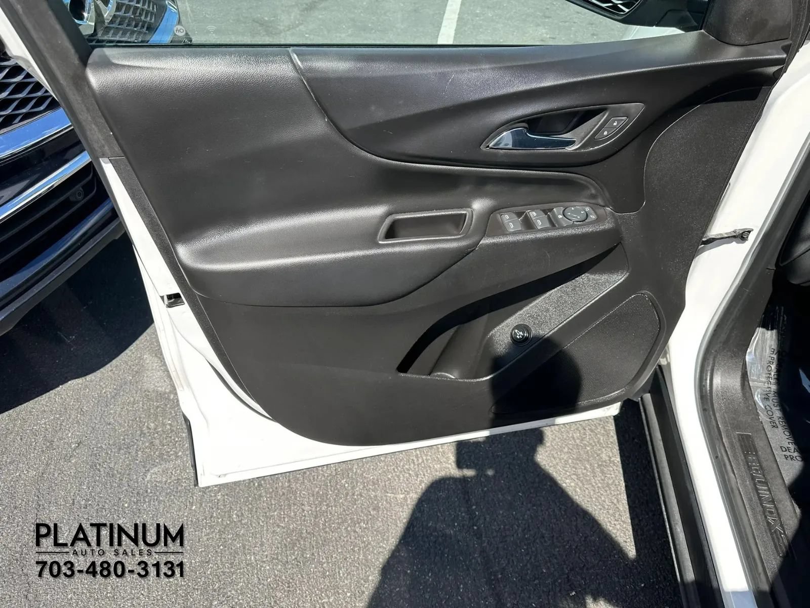Used 2019 Chevrolet Equinox LT FWD image 17