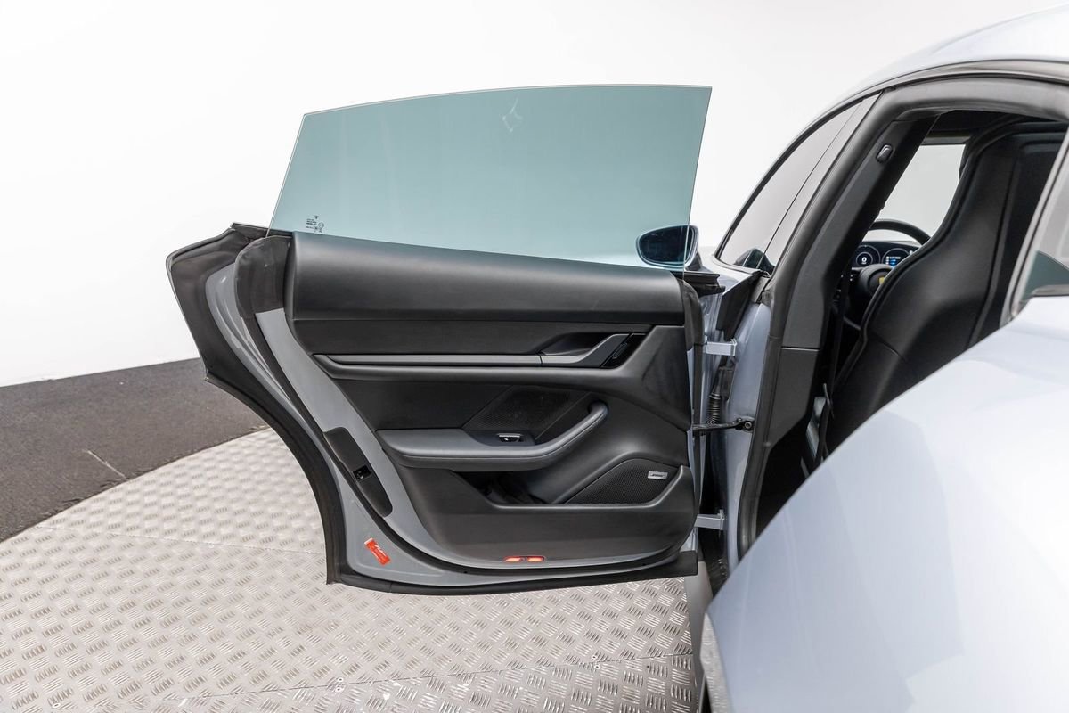 Used 2020 Porsche Taycan 4S image 12