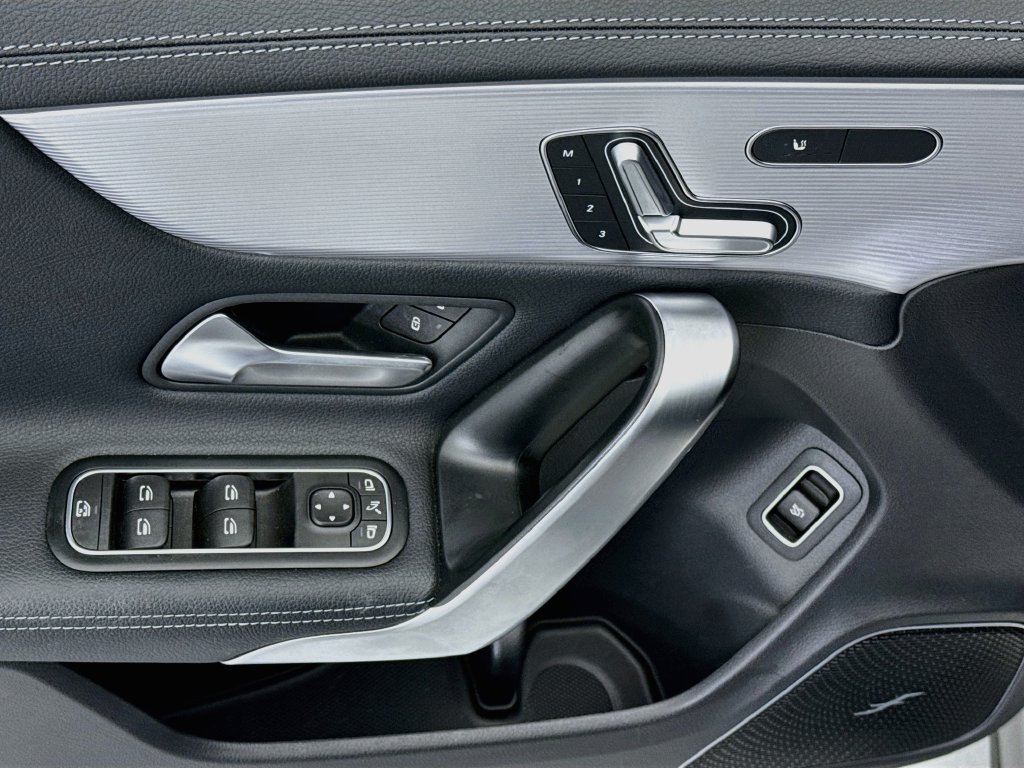 Certified 2023 Mercedes-Benz CLA 35 AMG 4MATIC image 21
