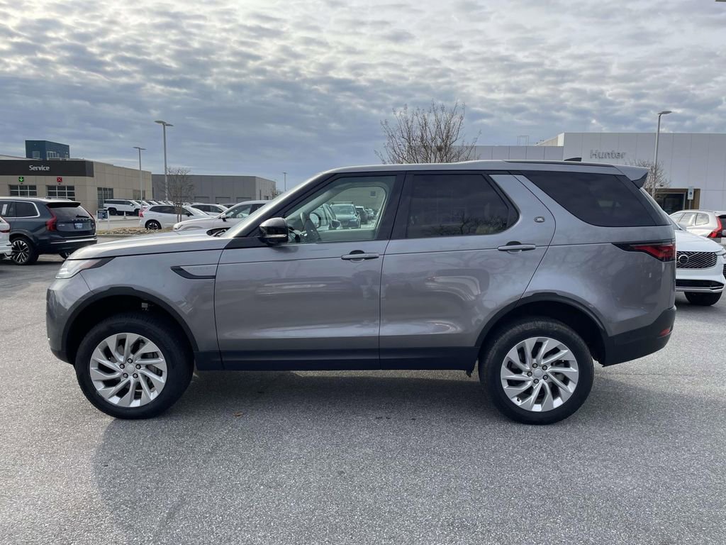 Used 2025 Land Rover Discovery S image 28