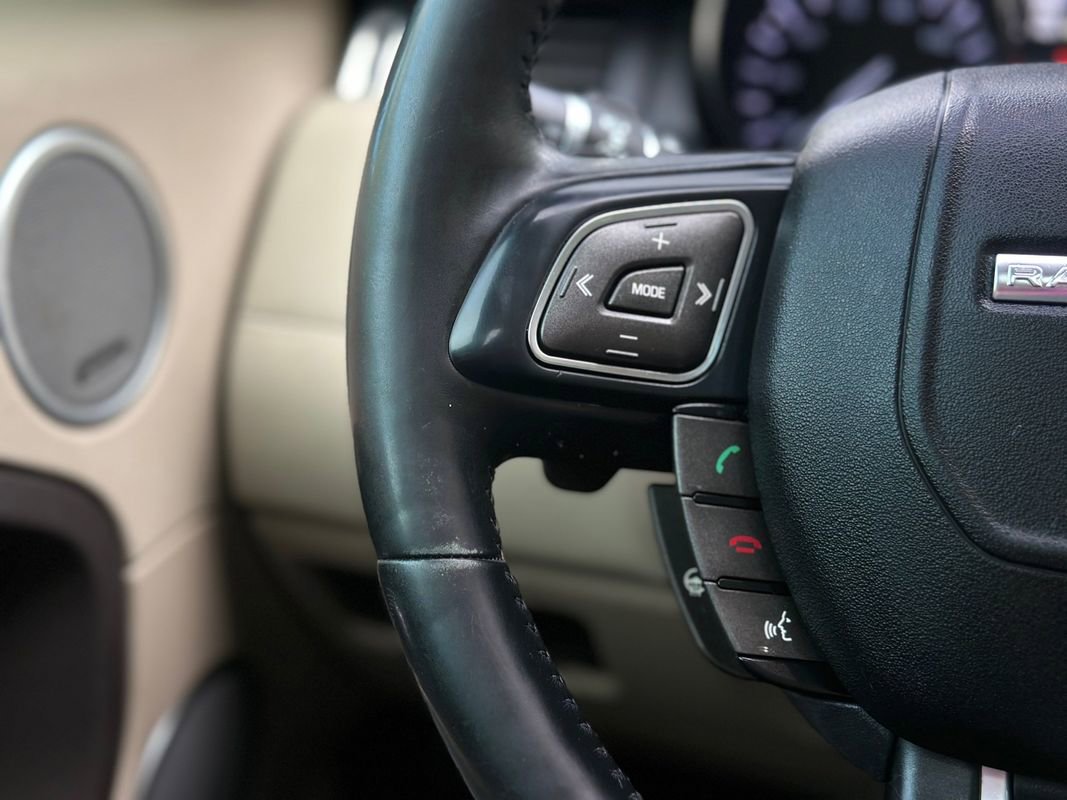 Used 2015 Land Rover Range Rover Evoque Pure Plus image 10