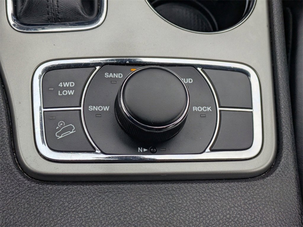 Used 2022 Jeep Grand Cherokee Limited image 22