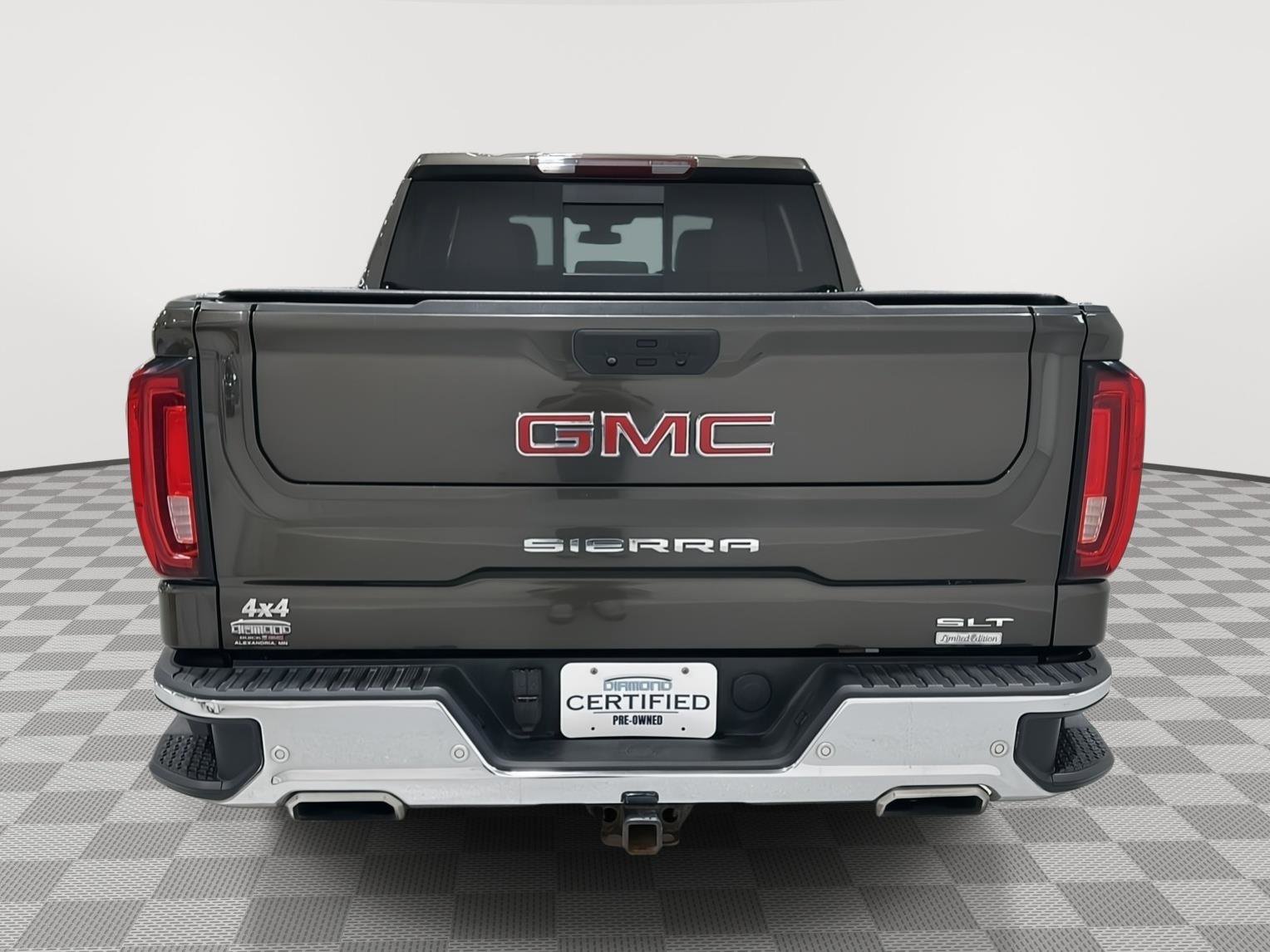 Used 2019 GMC Sierra 1500 SLT w/ SLT Premium Plus Package AWD/4WD image 4