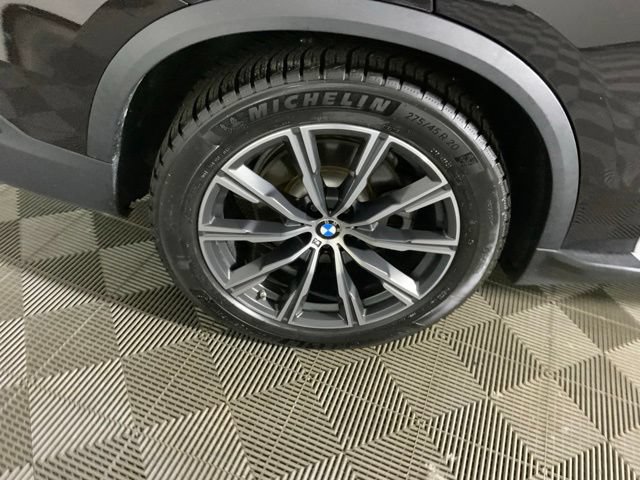 Used 2019 BMW X5 xDrive50i w/ Executive Package AWD/4WD image 37