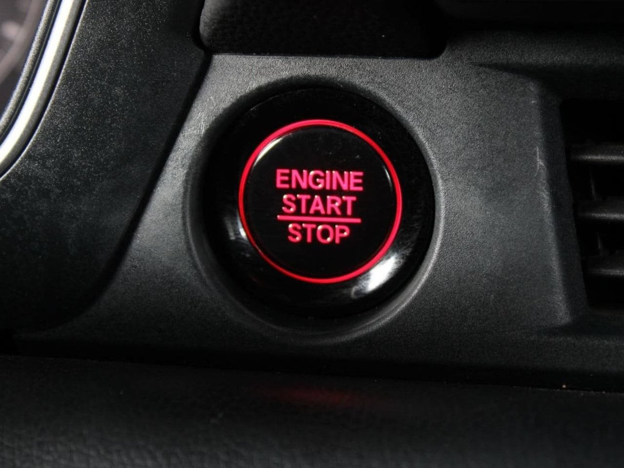 Used 2024 Honda Pilot Sport image 31