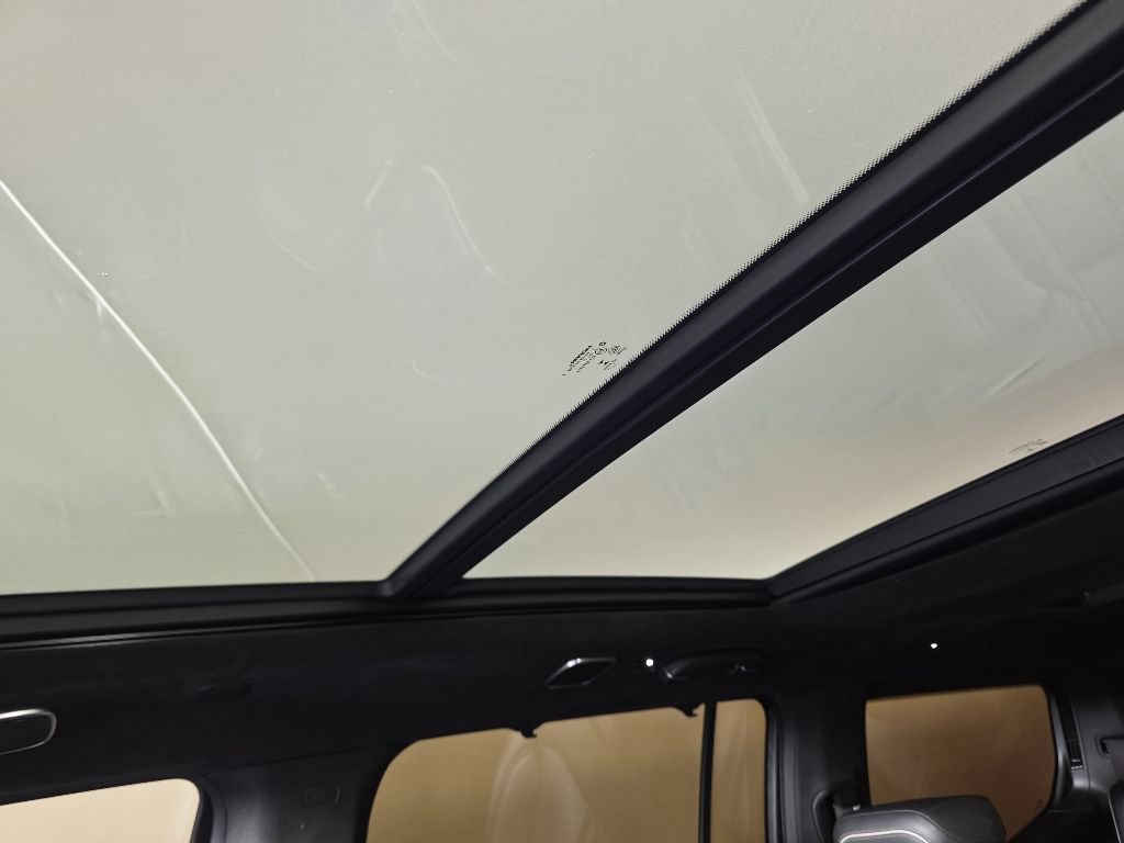Used 2022 Jeep Grand Wagoneer Series II AWD/4WD image 27