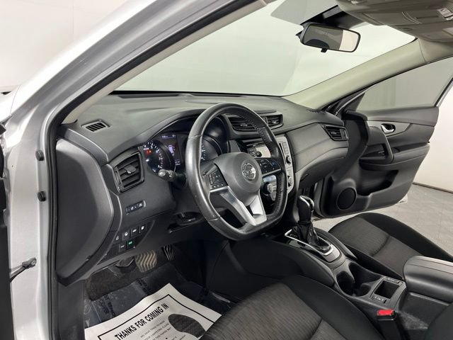 Used 2019 Nissan Rogue SV w/ Sun & Sound Touring Package FWD image 19
