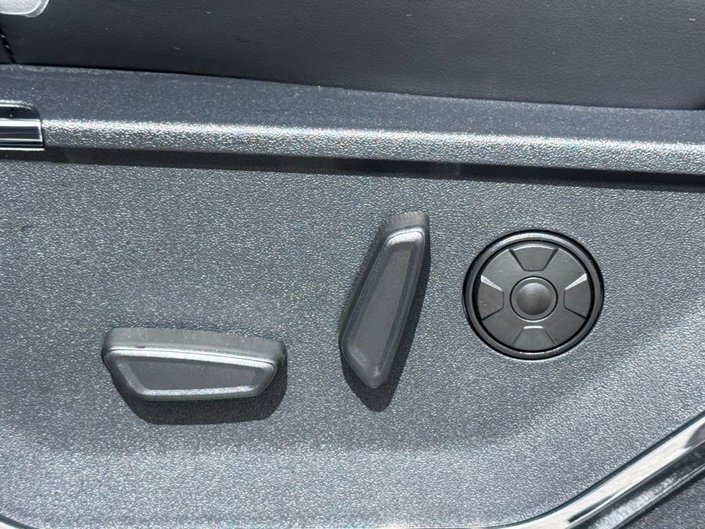 New 2026 Ford F350 Platinum AWD/4WD image 32