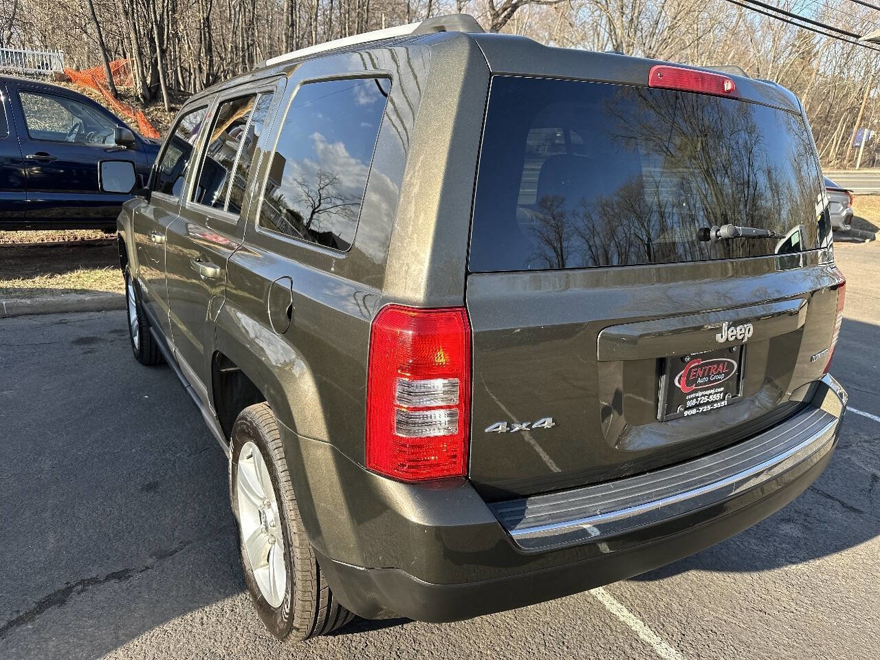 Used 2015 Jeep Patriot Limited w/ Sun/Sound Group image 7