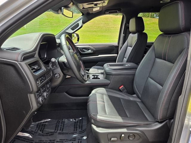 Used 2024 Chevrolet Tahoe RST w/ Luxury Package AWD/4WD image 9