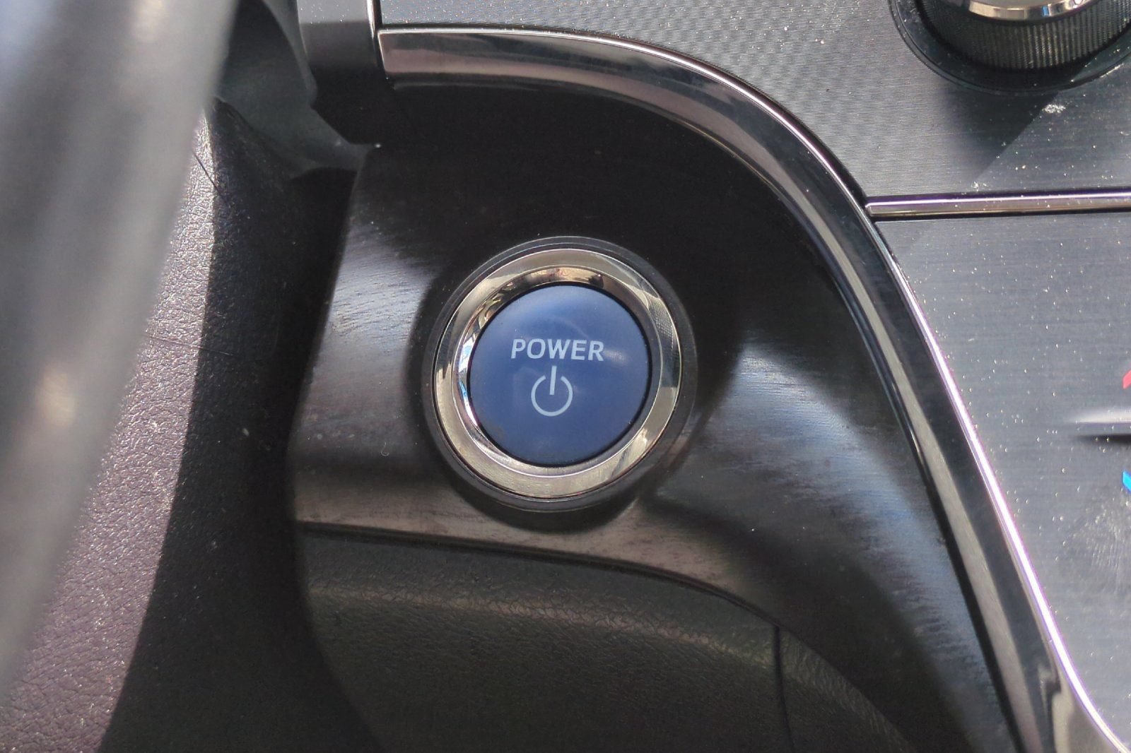 Used 2016 Toyota Avalon XLE Plus FWD image 33