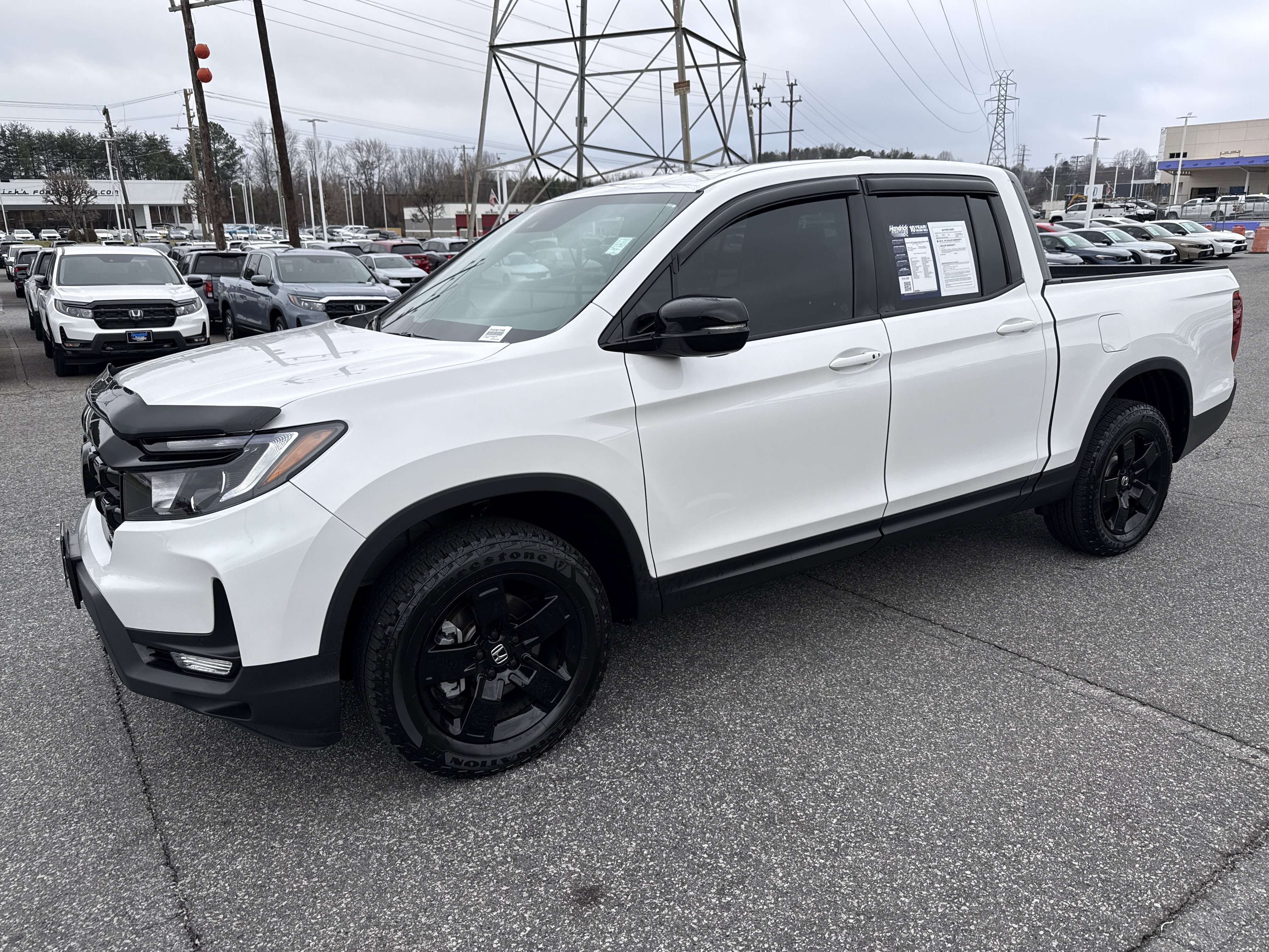 Used 2025 Honda Ridgeline Black Edition image 5