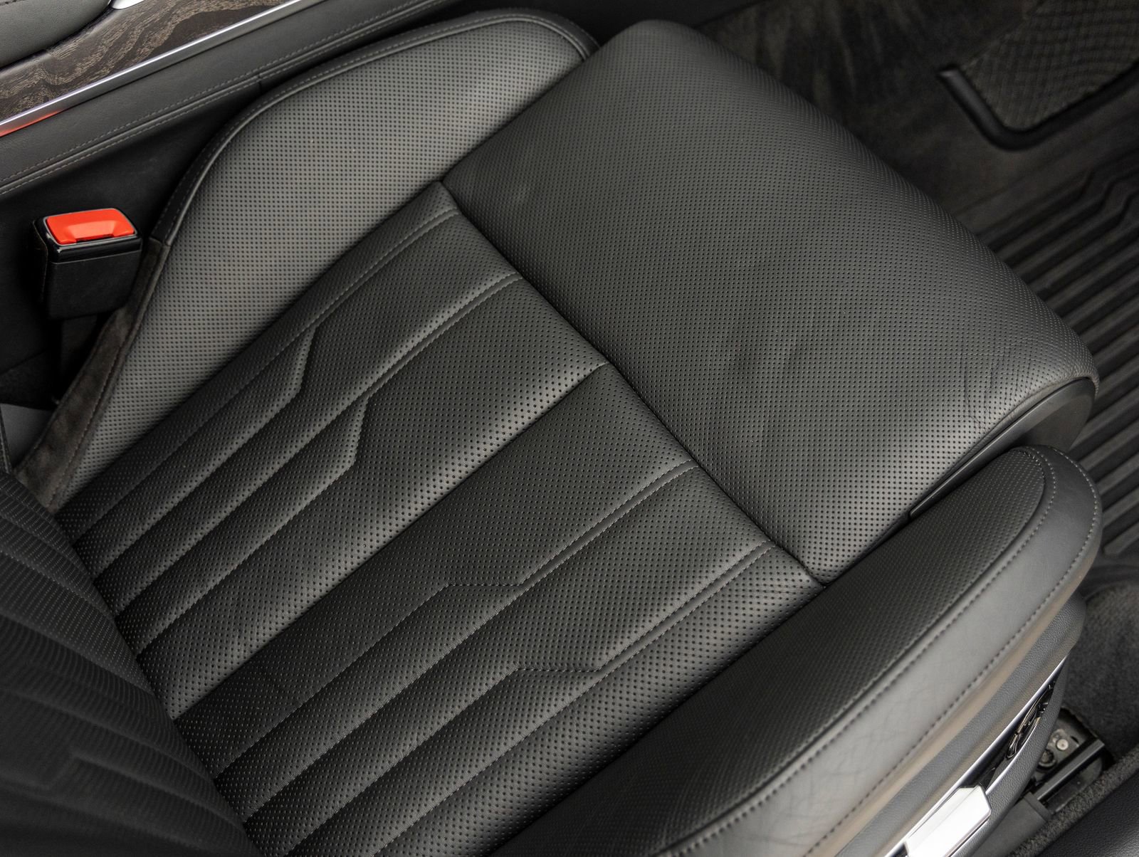 Used 2022 Audi A8 L 3.0T image 50