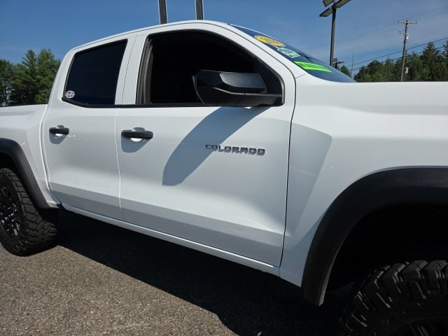 Used 2024 Chevrolet Colorado Trail Boss w/ Technology Package AWD/4WD image 31