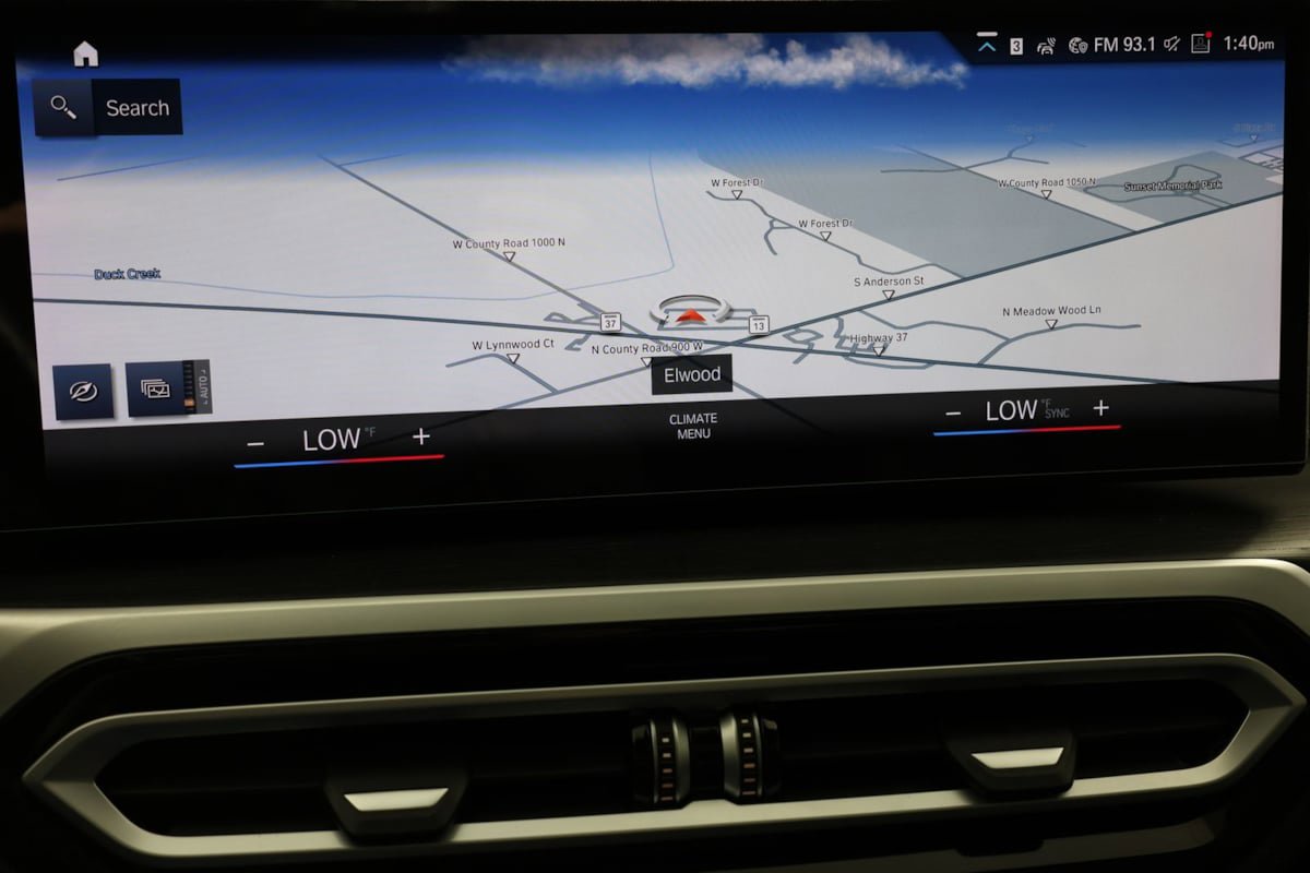 Used 2023 BMW 330e w/ M Sport Package RWD image 8