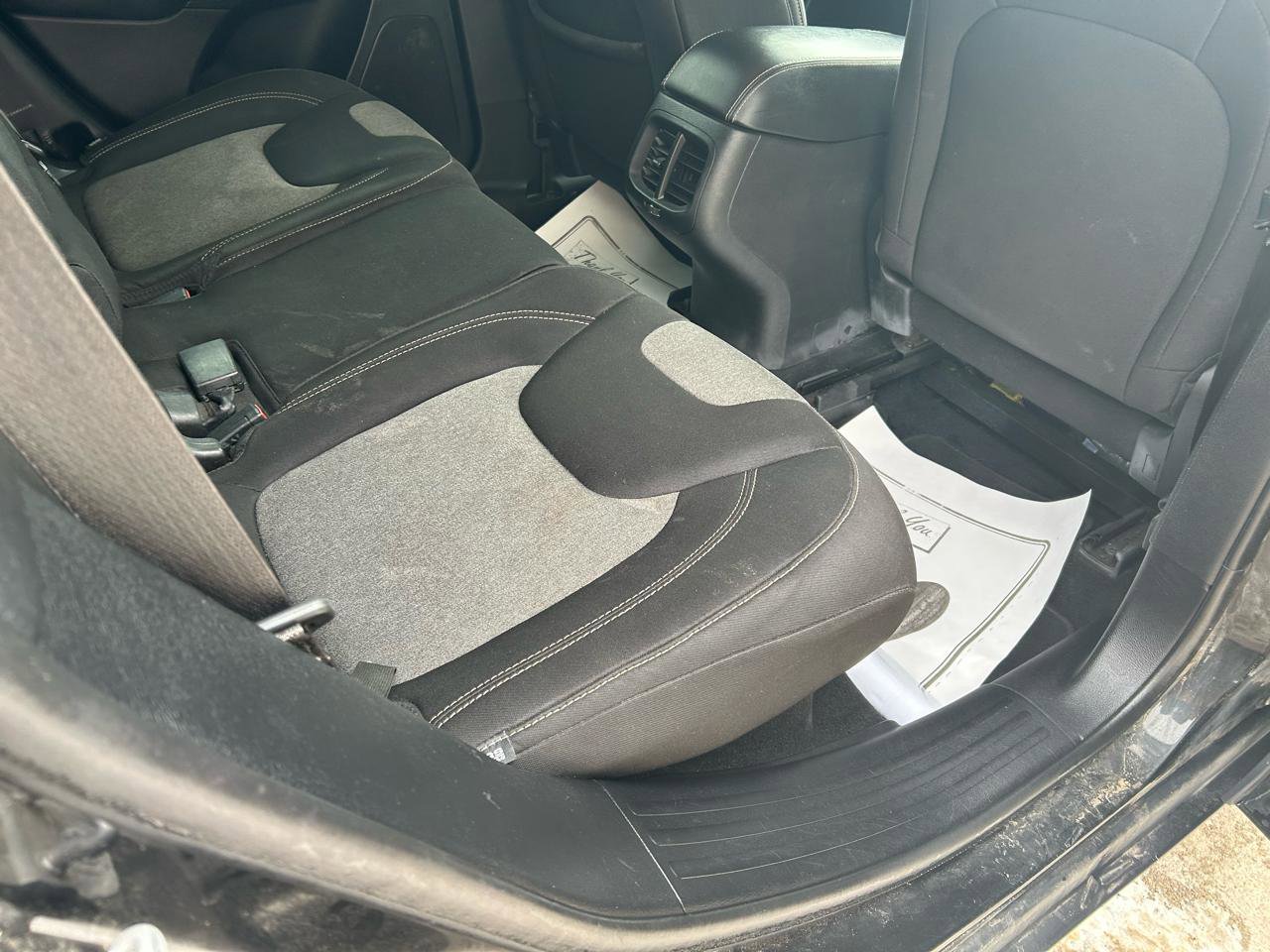 Used 2014 Jeep Cherokee Sport image 11