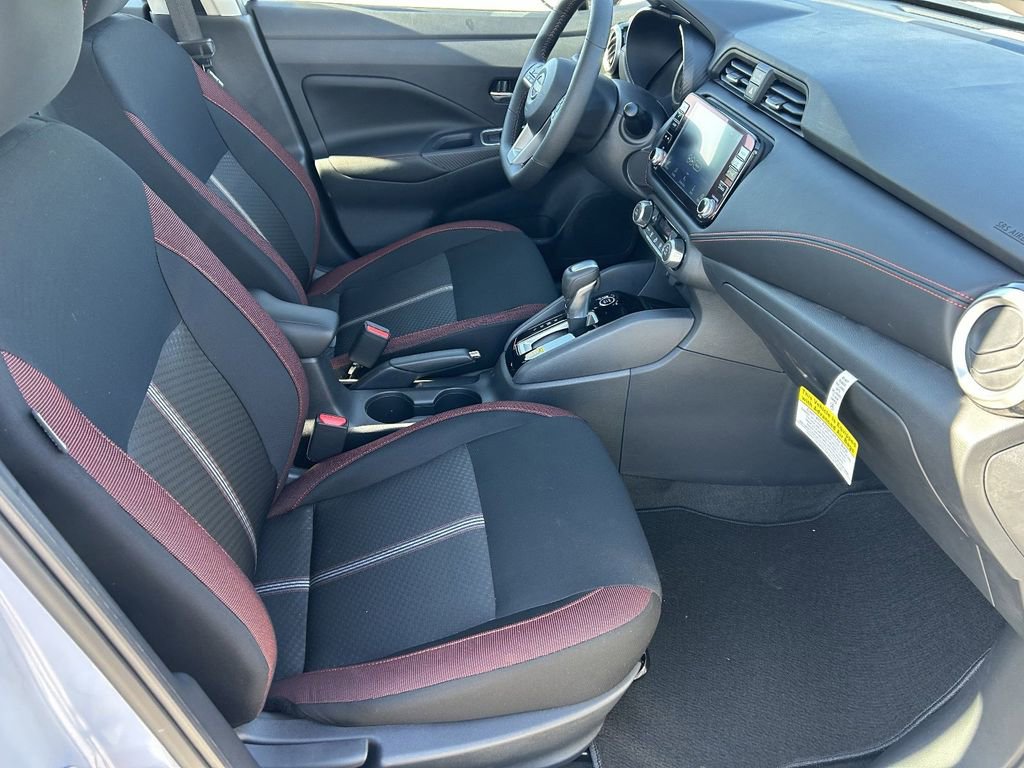 New 2025 Nissan Versa SR w/ Trunk Package image 9