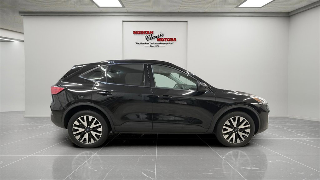 Used 2020 Ford Escape SE Sport image 8