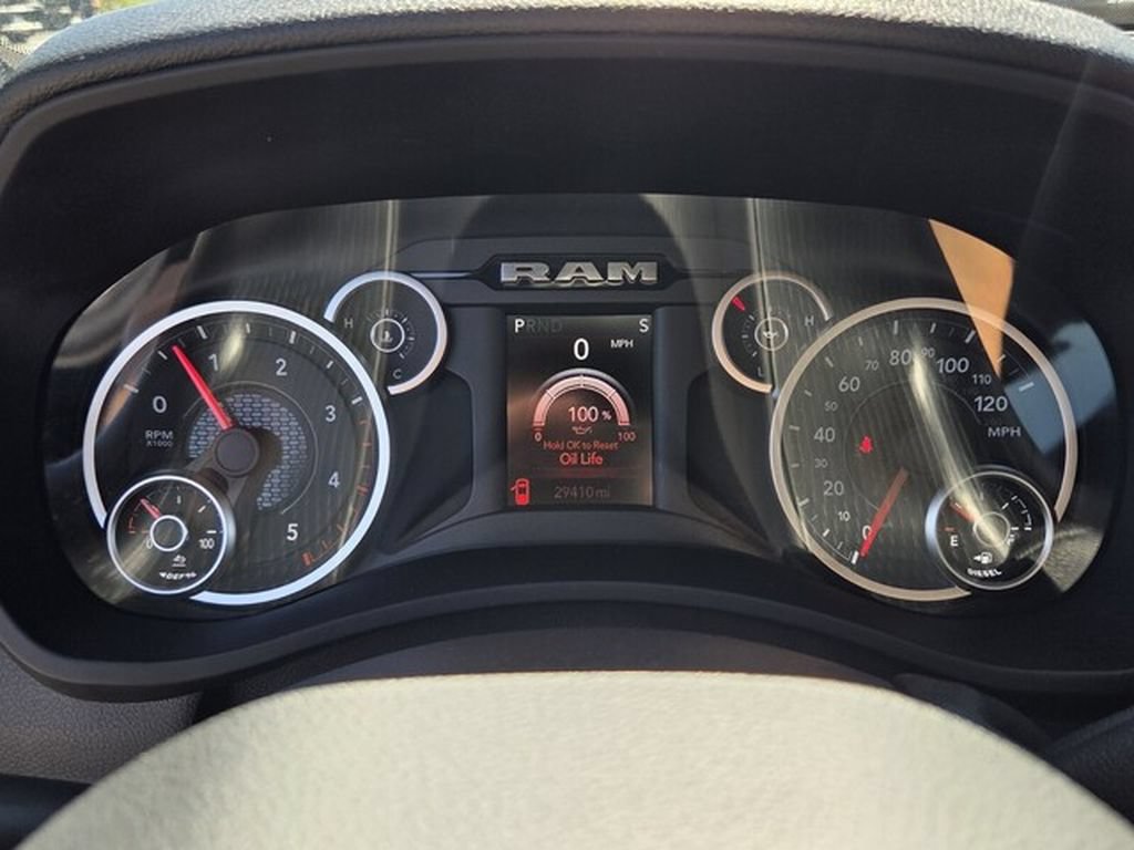 Used 2022 RAM 2500 Tradesman w/ Chrome Appearance Group AWD/4WD image 28